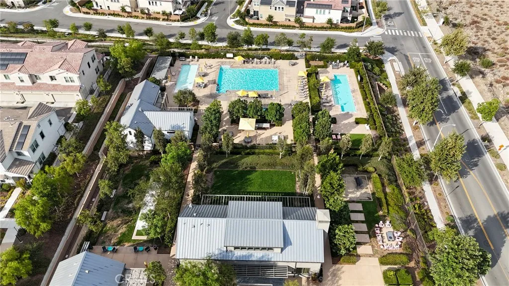 4247 Horvarth Street 107, Corona, California 92883 home-pic-42